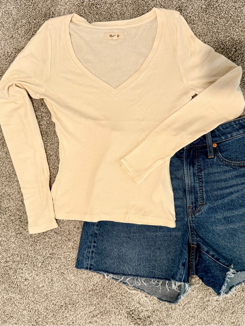 Madewell Antique Cream V-Neck Ribbed Long Sleeve Top